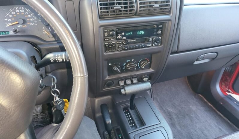 
								2000 Jeep Cherokee Sport full									