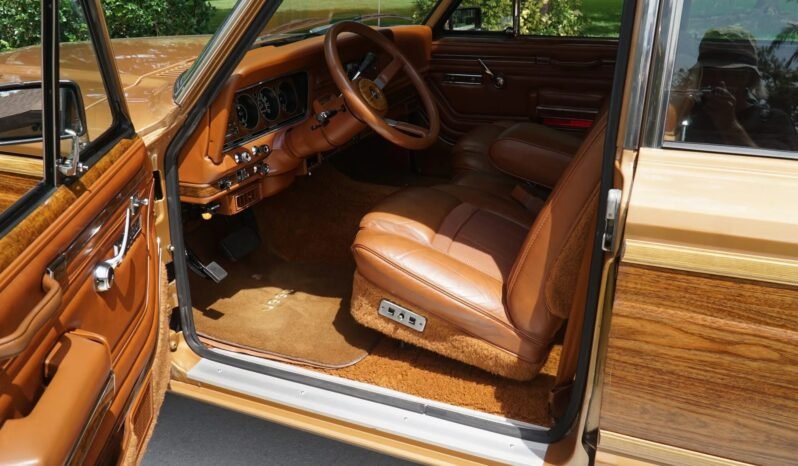
								1983 Jeep Wagoneer Limited V8 full									