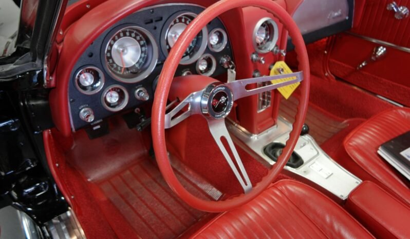 
								1963 Chevrolet Corvette V8 full									