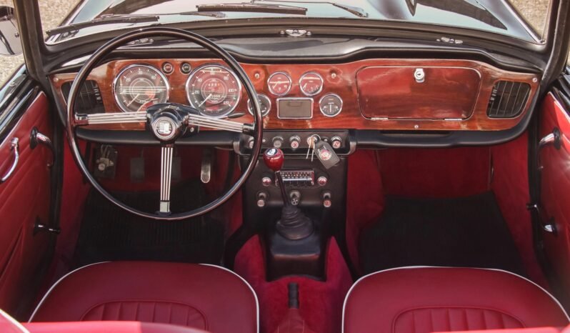 
								1967 Triumph TR4A IRS full									