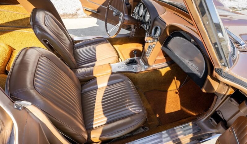 
								1963 Chevrolet Corvette Split-Window Sting Ray full									