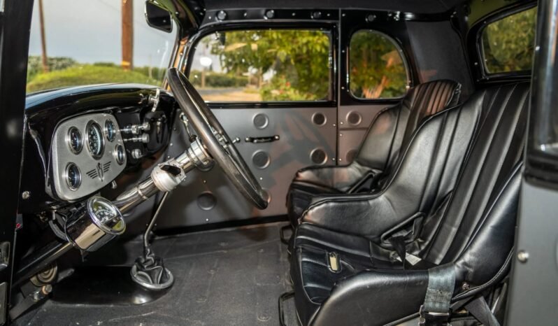 
								1933 Ford 5-Window V8 full									