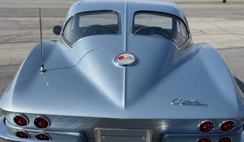 
								1963 Chevrolet Corvette Split-Window Coupe 4-Speed full									