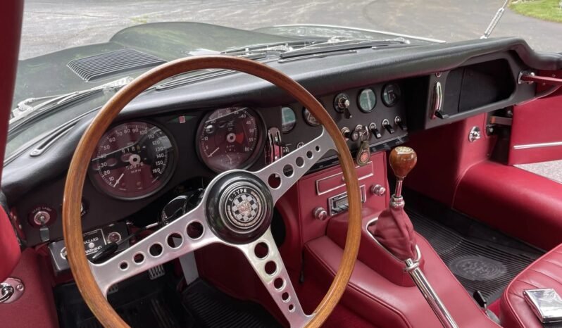 
								1967 Jaguar XKE 4.2 full									