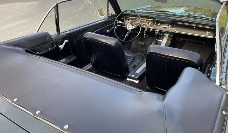 
								1965 Ford Mustang Convertible full									