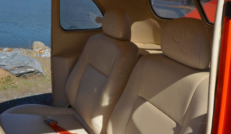 
								1940 Ford Deluxe Coupe 3-Speed full									