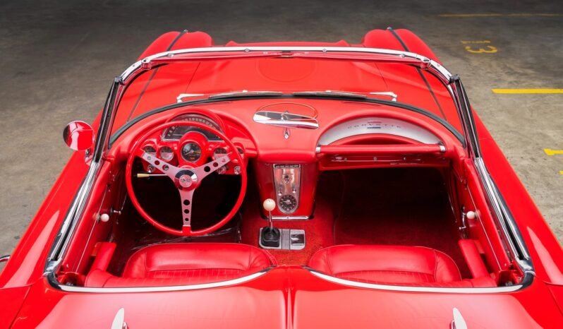 
								1962 Chevrolet Corvette C1 Roadster full									