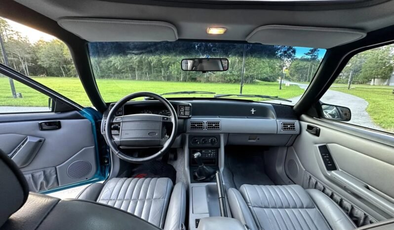 
								1993 Ford Mustang SVT Cobra 5.0 full									