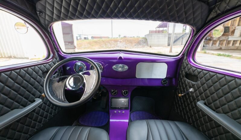 
								1937 Ford Tudor Sedan Street Rod V8 full									