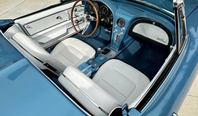 
								1965 Chevrolet Corvette Convertible Blue full									