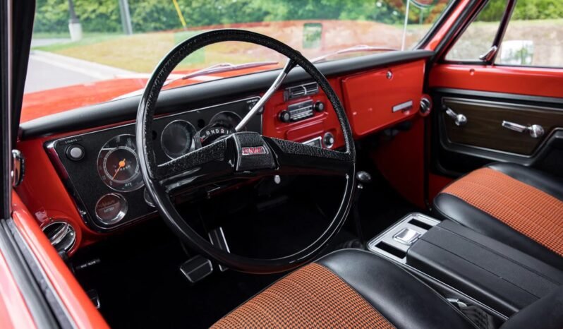 
								1972 GMC Jimmy Cheyenne V8 full									