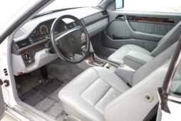 
										1993 Mercedes-Benz 300CE full									