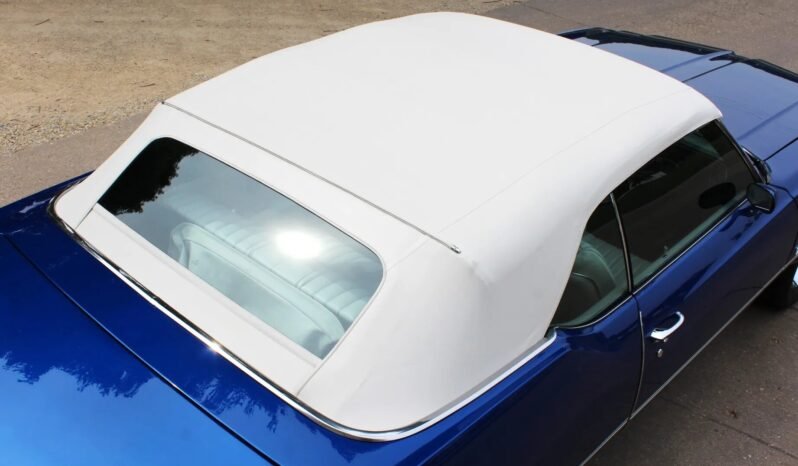 
								1972 Oldsmobile Cutlass Supreme Blue full									