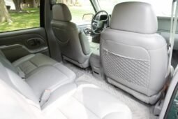 
										1999 Chevrolet K1500 Suburban LT 4X4 full									