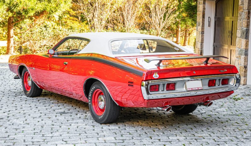
								1971 Dodge Charger Super Bee V8 full									