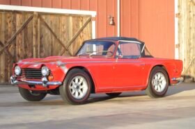 1968 Triumph TR250 2.5L Red