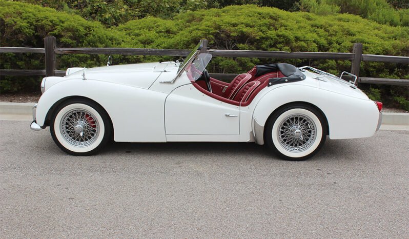 
								1960 Triumph TR3A White full									