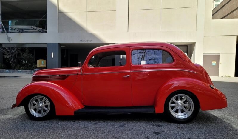 
								1938 Ford Standard Tudor Sedan full									