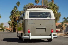 1964 Volkswagen Type 2 Deluxe 21-Window