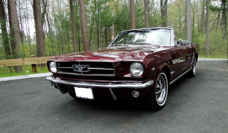 
								1965 Ford Mustang V8 Convertible full									