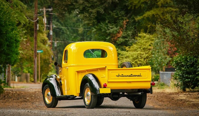 
								1940 International Harvester D-2 full									