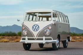 1963 Volkswagen Type 2 23-window Deluxe