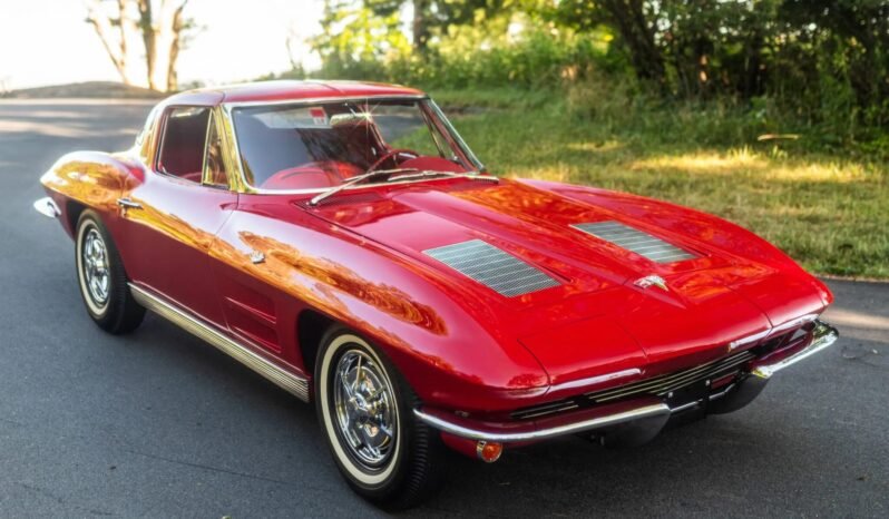 
								1963 Chevrolet Corvette Split-Window V8 full									