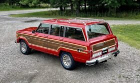 1985 Jeep Grand Wagoneer V8