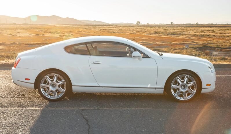 
								2010 Bentley Continental GT White full									