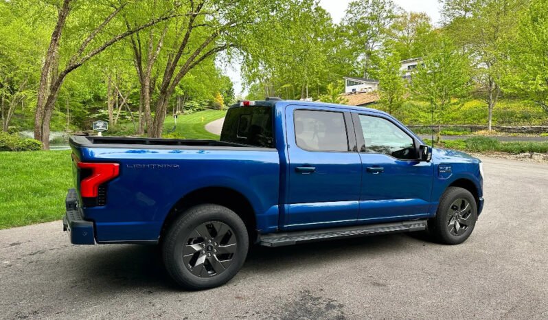 
								2022 Ford F-150 Lightning Pickup Truck full									