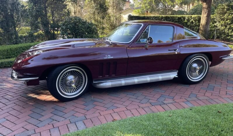 
								1966 Chevrolet Corvette 4-Speed full									