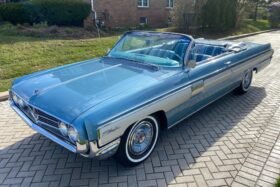 1962 Oldsmobile Starfire V8 Convertible