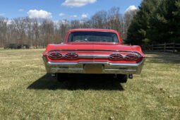 1962 Oldsmobile Starfire V8