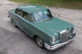 1962 Mercedes-Benz 220 Sedan