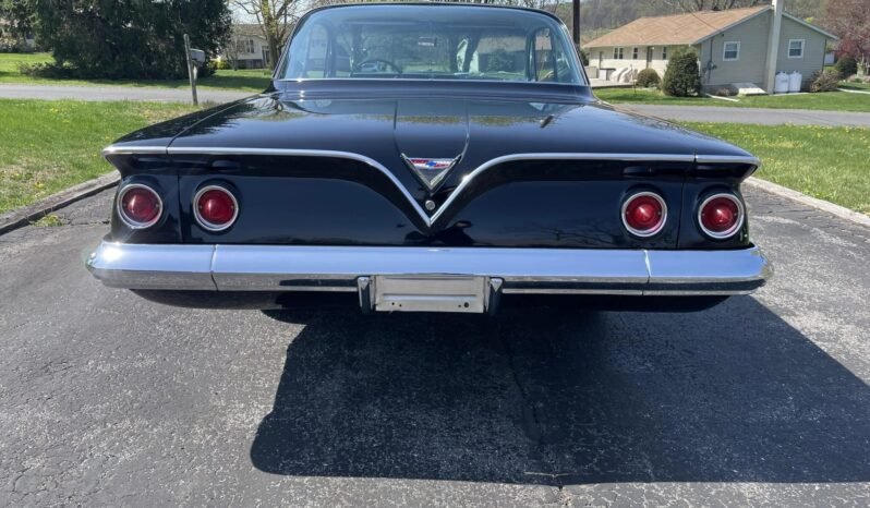 
								1961 Chevrolet Bel Air Sport Coupe full									