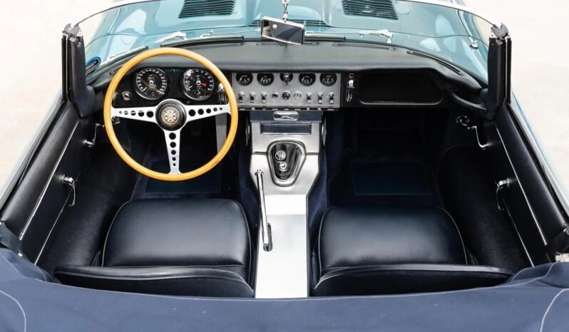 
								1961 Jaguar XKE full									