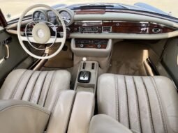
										1970 Mercedes-Benz 280SE Convertible full									