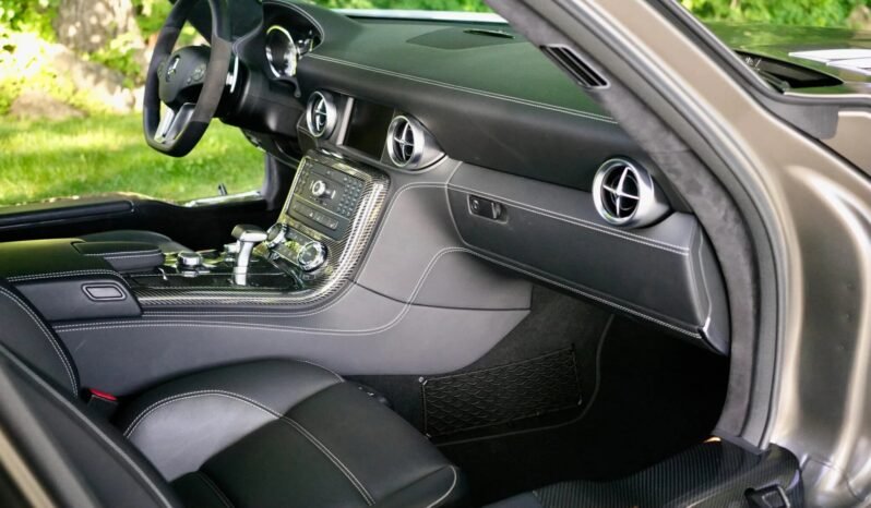 
								2011 Mercedes-Benz SLS full									