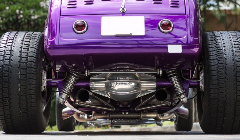 
								1932 Ford Deuce Roadster V8 full									