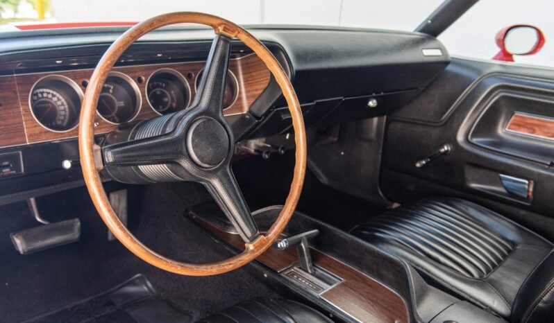 
								1971 Dodge Challenger R/T Bright Red full									