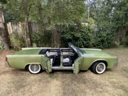 
										1962 Lincoln Continental Convertible 3-Speed full									