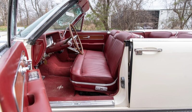 
								1962 Lincoln Continental V8 full									