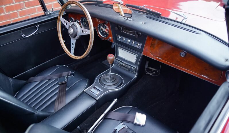 
								1965 Austin Healey 3000 BJ8 Mk III full									