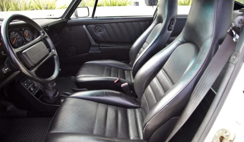 
								1986 Porsche 911 Carrera Coupe full									