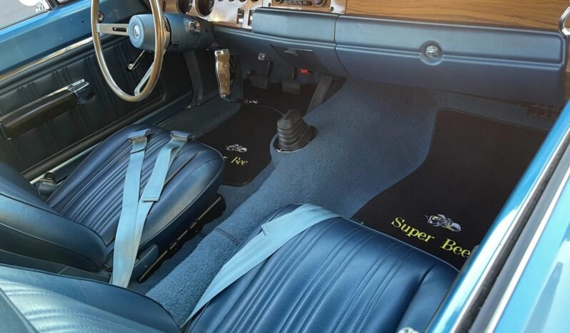 
								1970 Dodge Super Bee 440 V8 full									