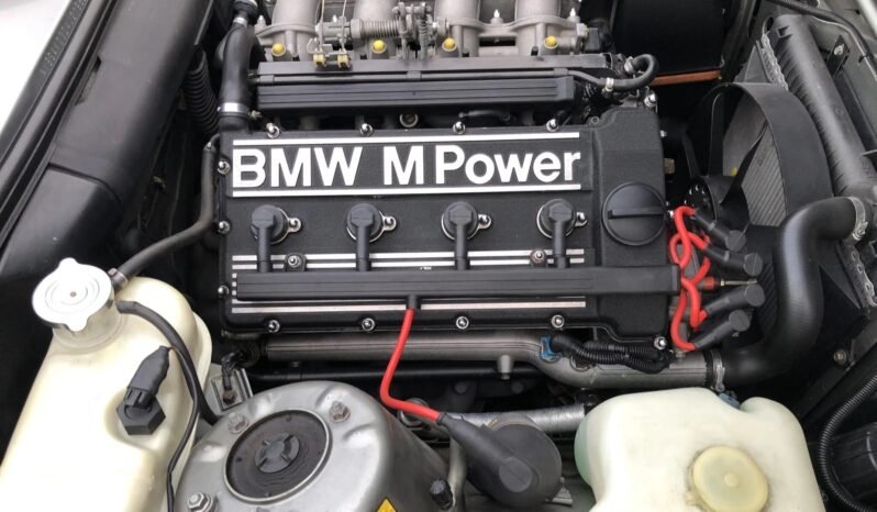 
								1988 BMW M3 Metallic Silver full									