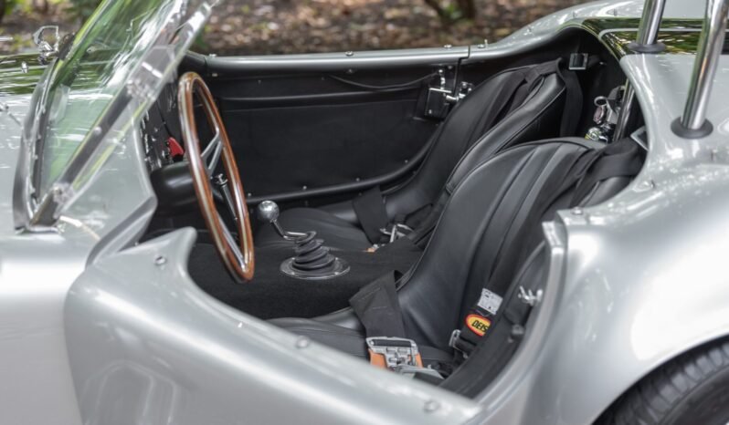 
								1964 Superformance MKIII Shelby Cobra V8 full									