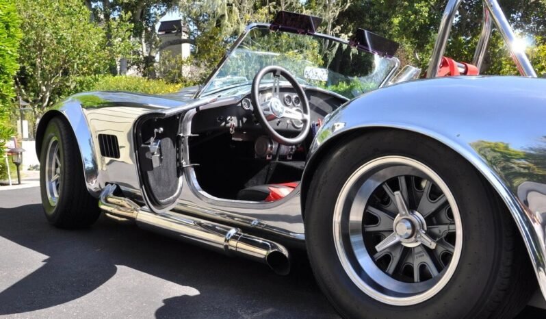 
								1965 Kirkham Shelby Cobra V8 full									