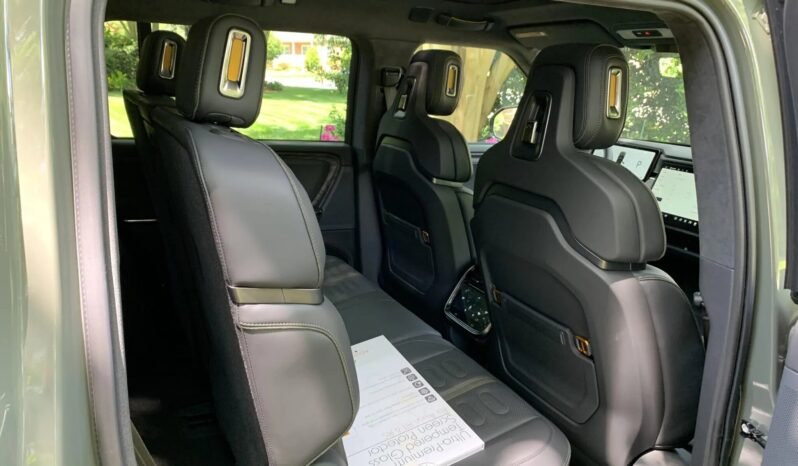 
								2023 Rivian R1S Launch Edition Green full									