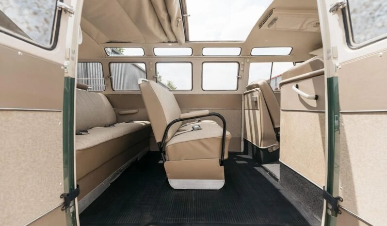 
								1967 Volkswagen Type 2 Samba Bus Deluxe full									